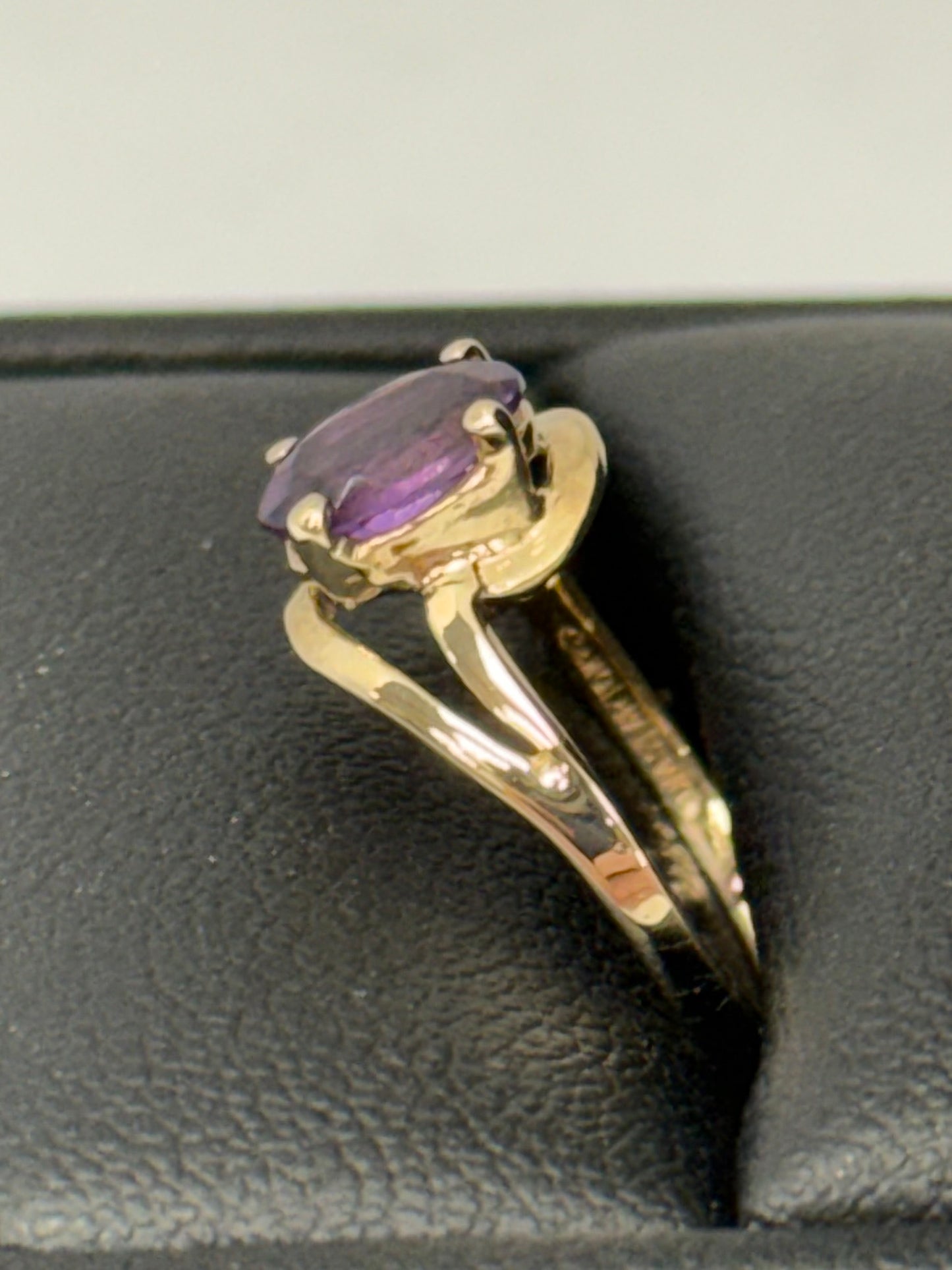 Purple Oval Amethyst Ring