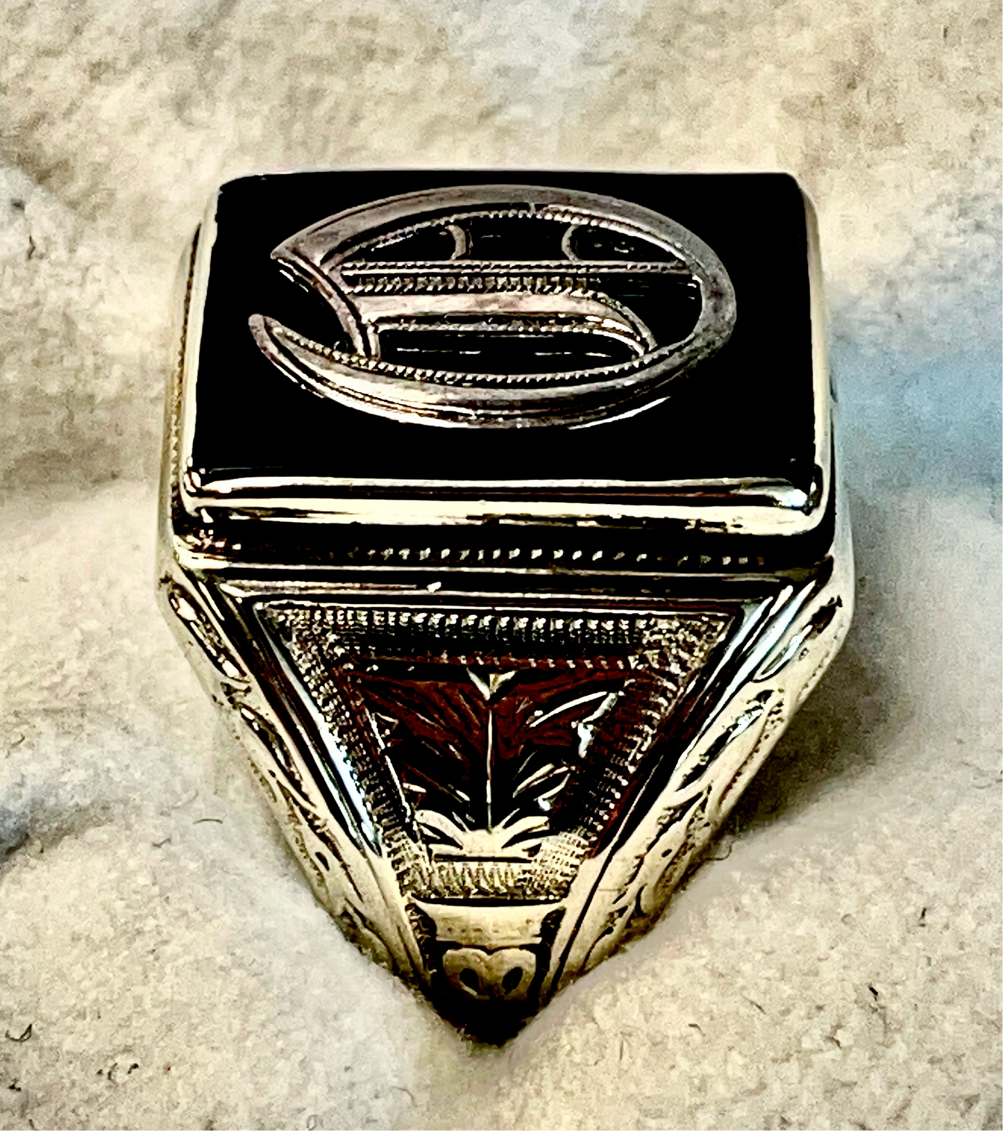 Gents Signat Onyx Ring