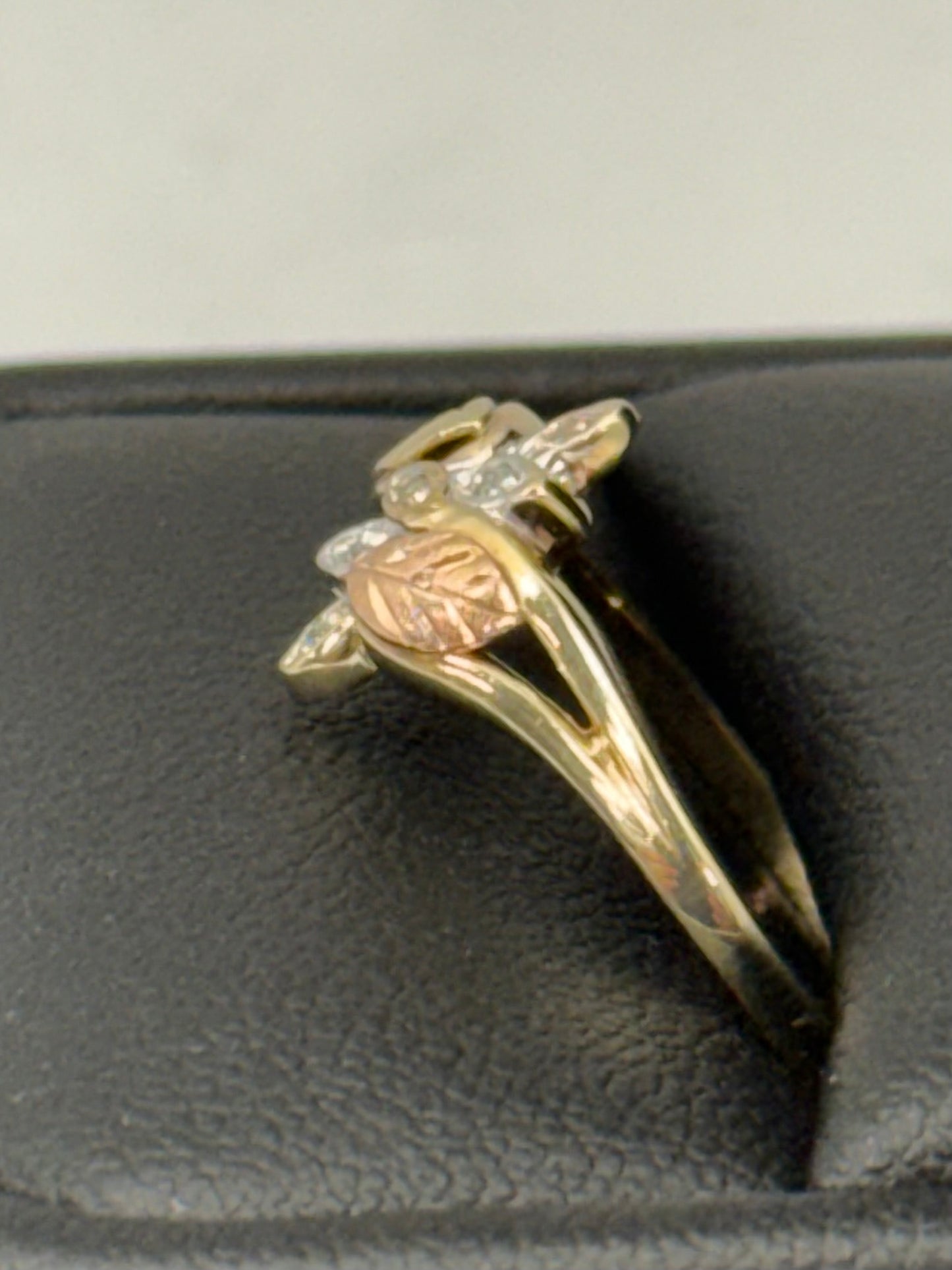 Lady’s BHG Diamond Ring