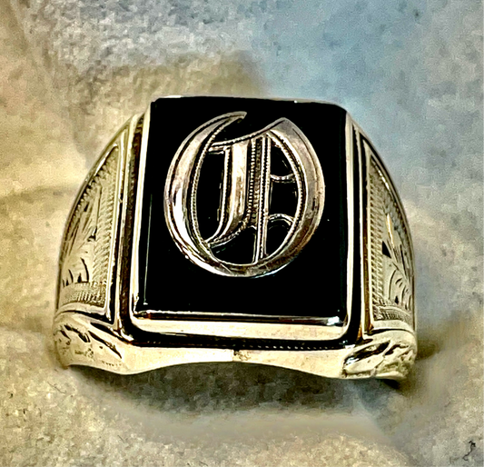 Gents Signat Onyx Ring