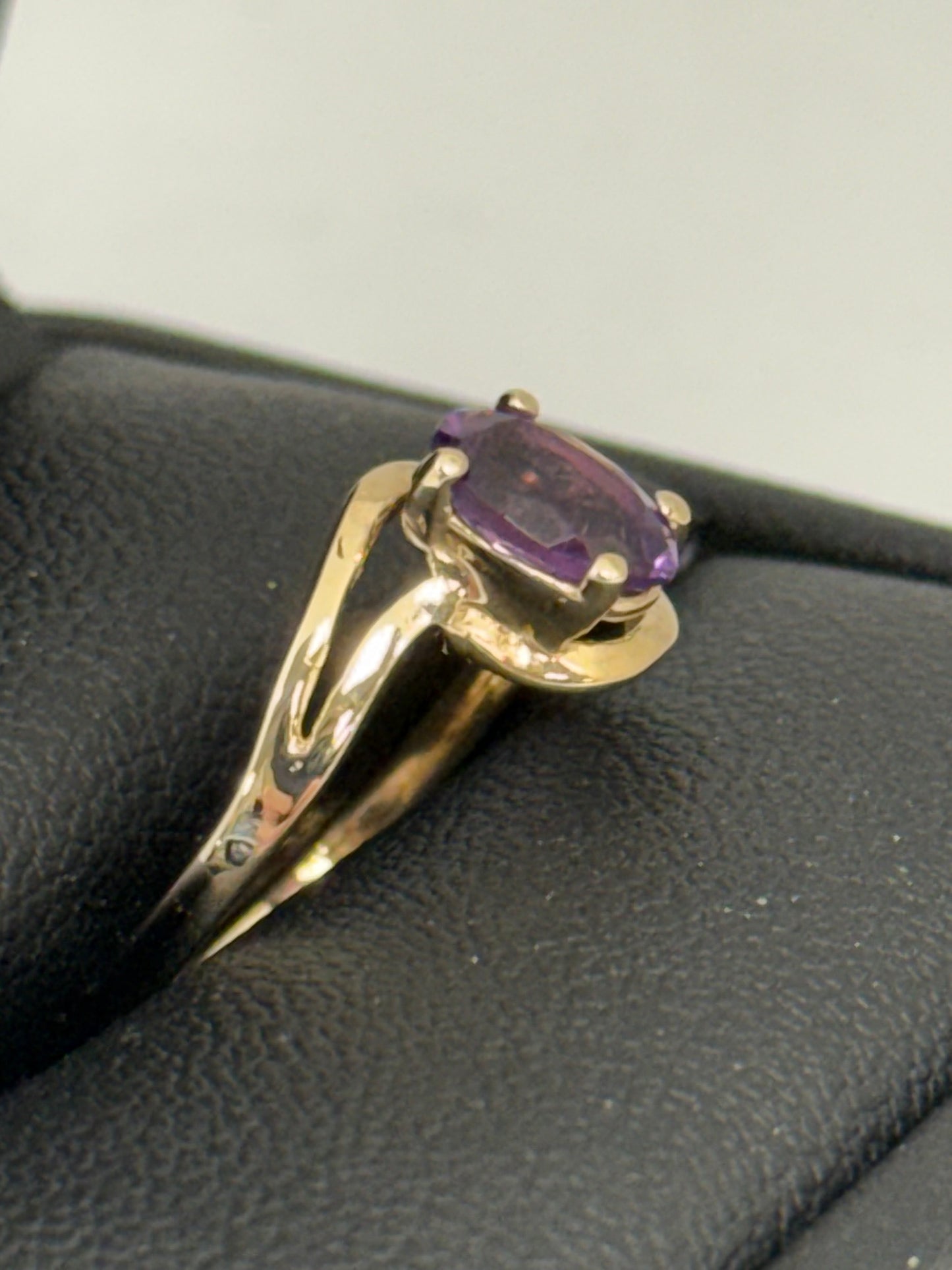 Purple Oval Amethyst Ring