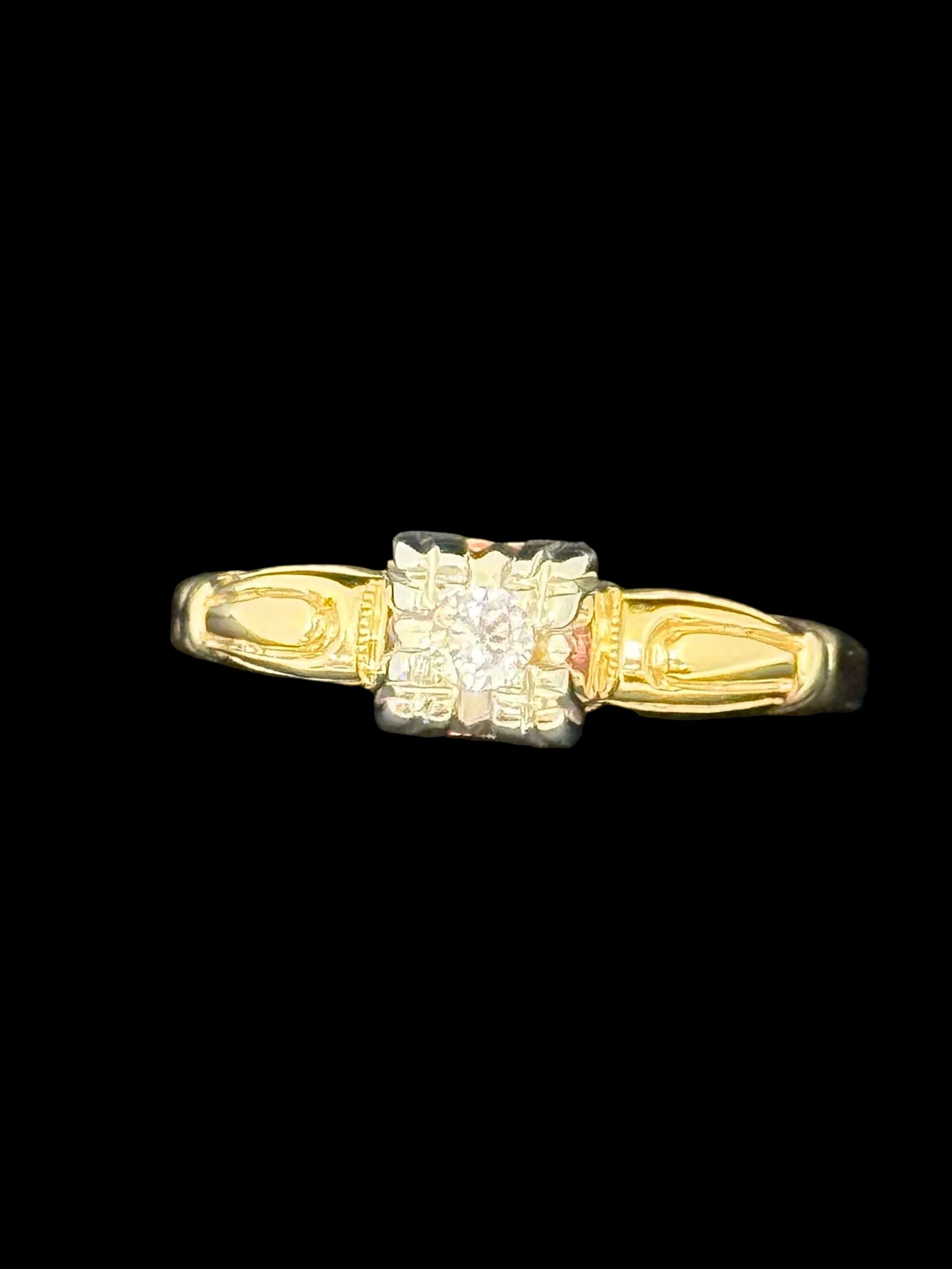 Gold Diamond Ring