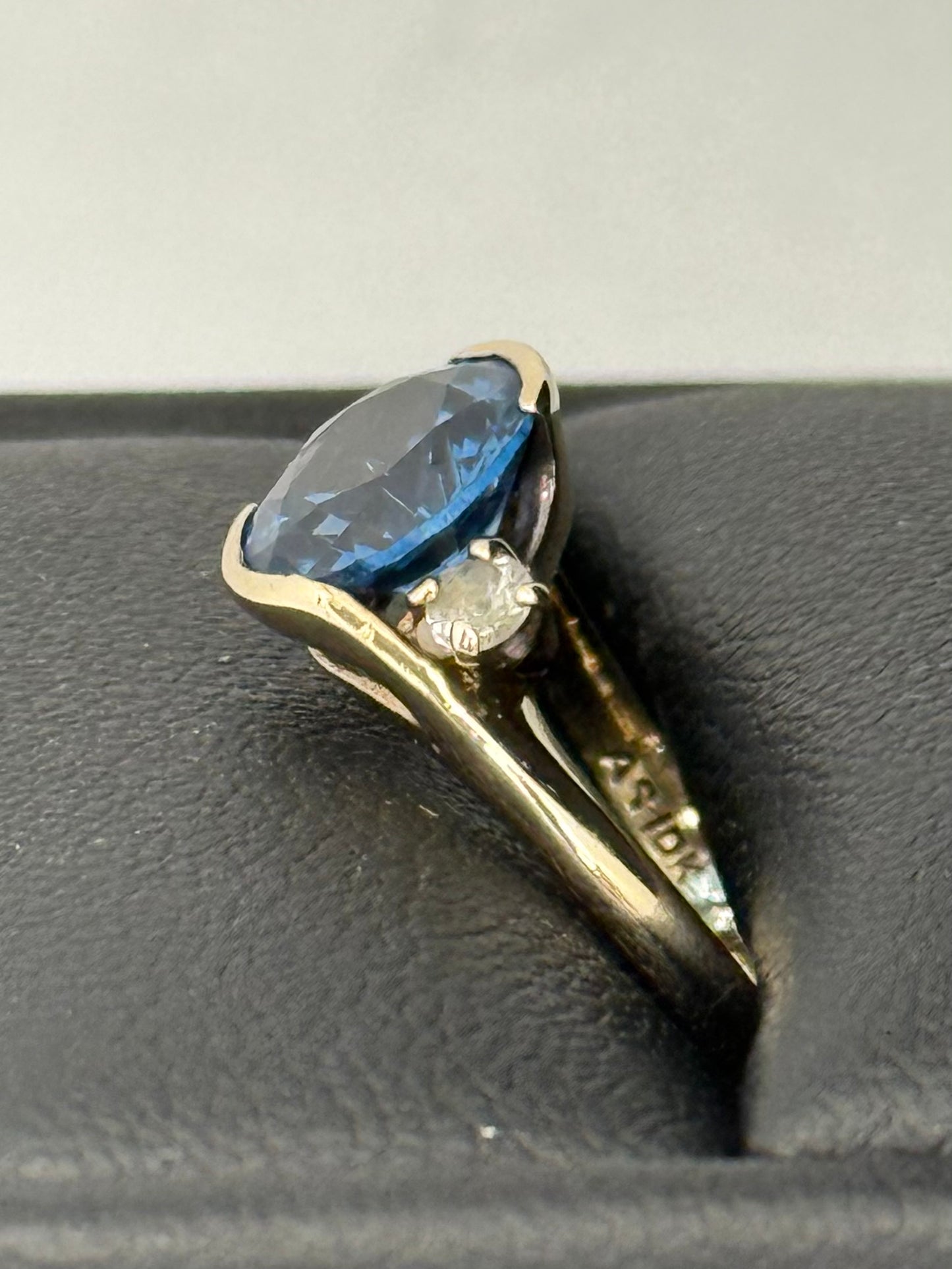 Synthetic Spinel Ring