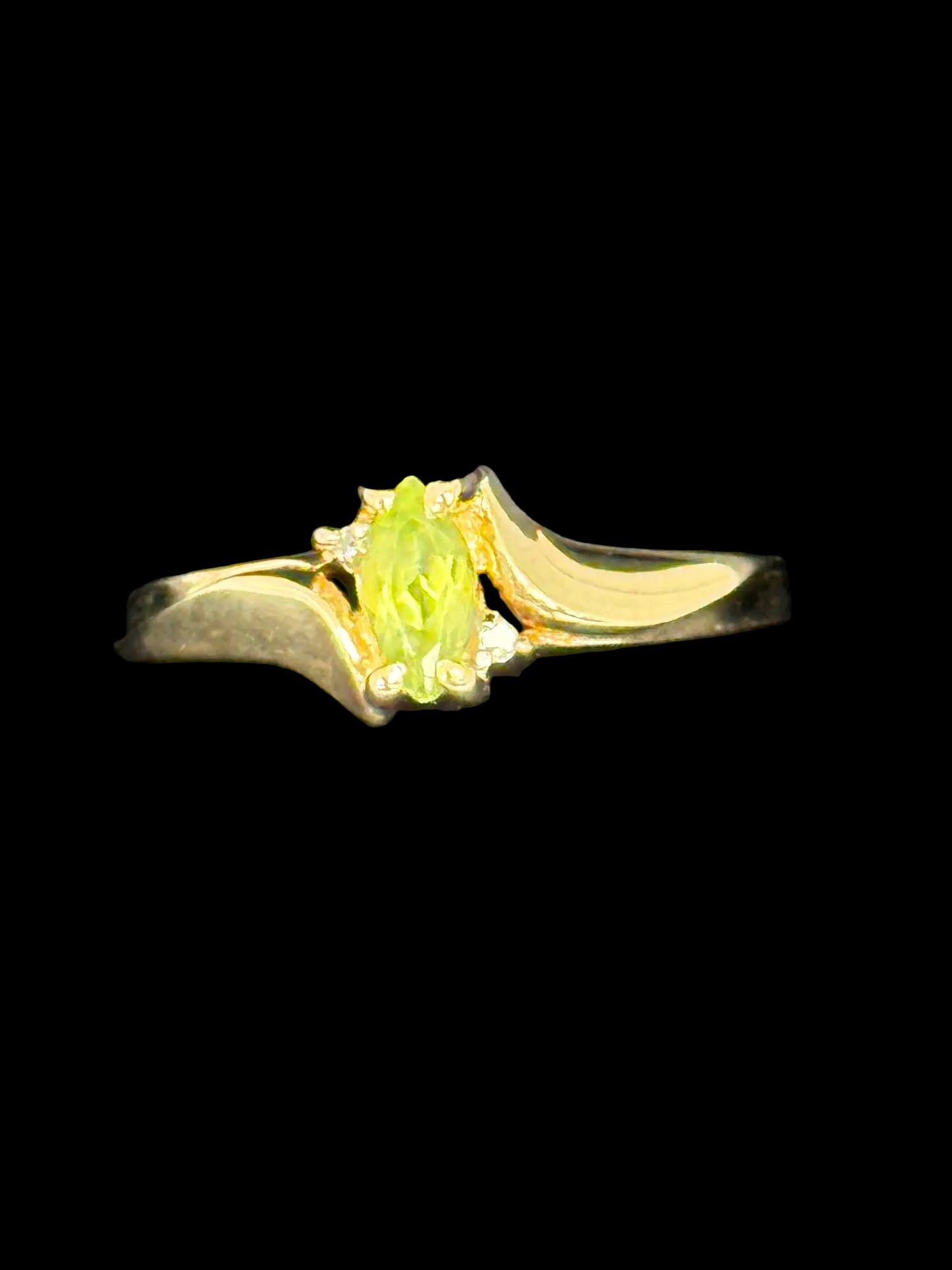 Peridot Diamond Ring