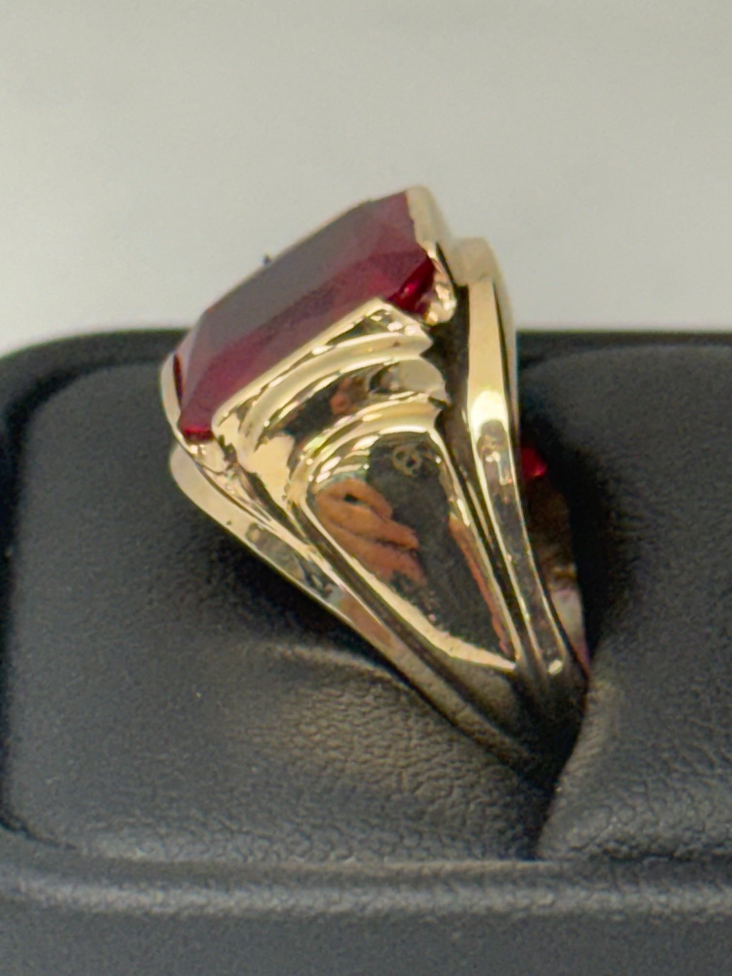 Gents Syn Sap Ring