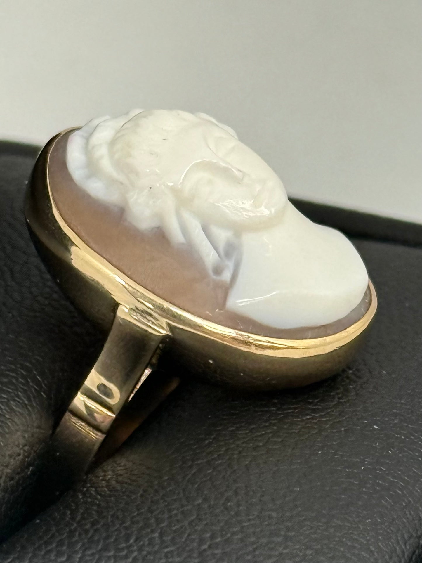 Shell Cameo Ring