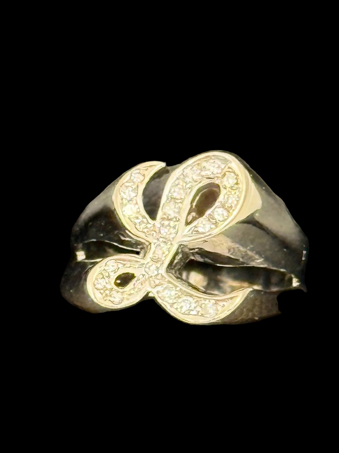 “L” Diamond Ring