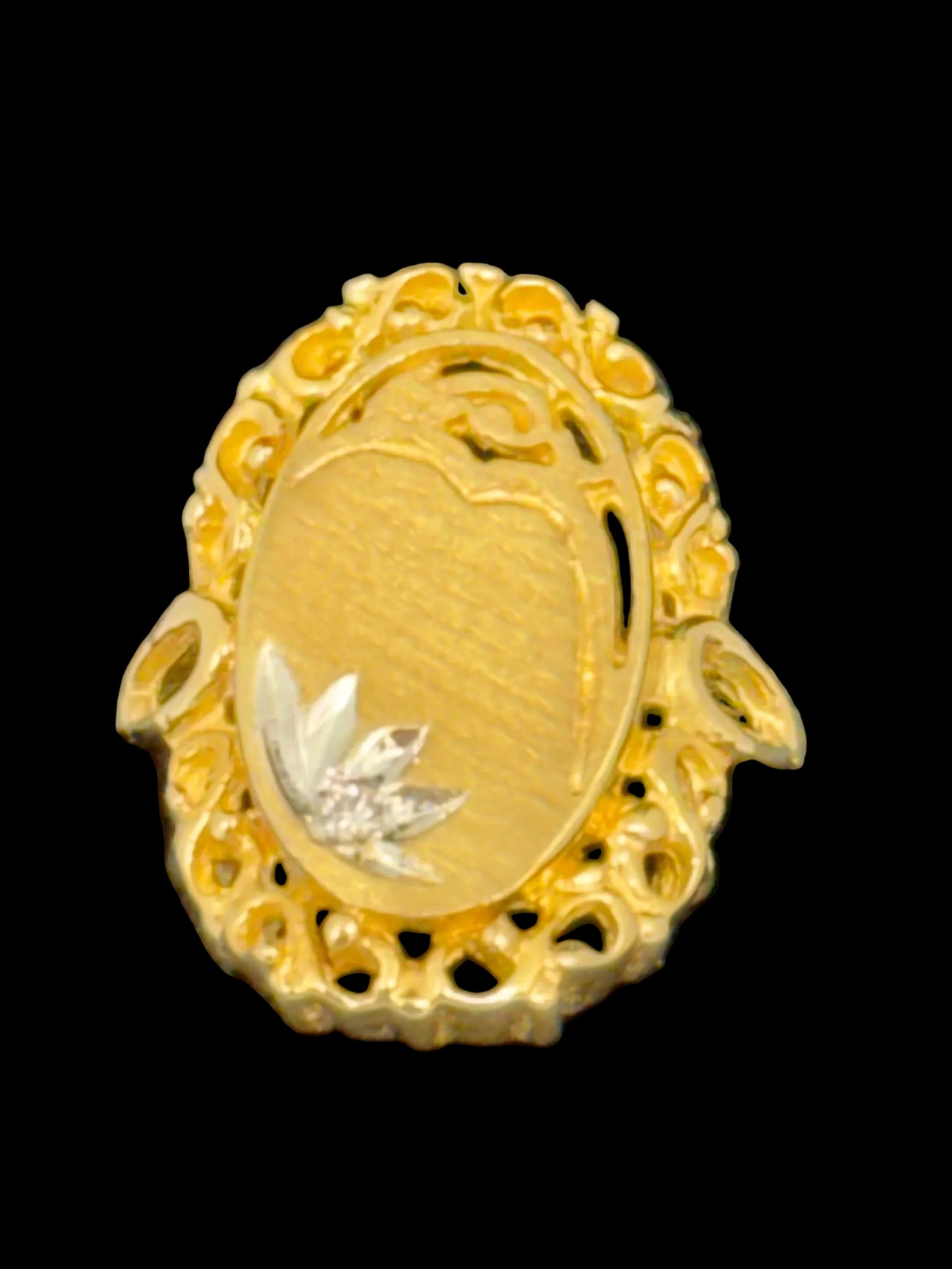 Lady’s Diamond Ring