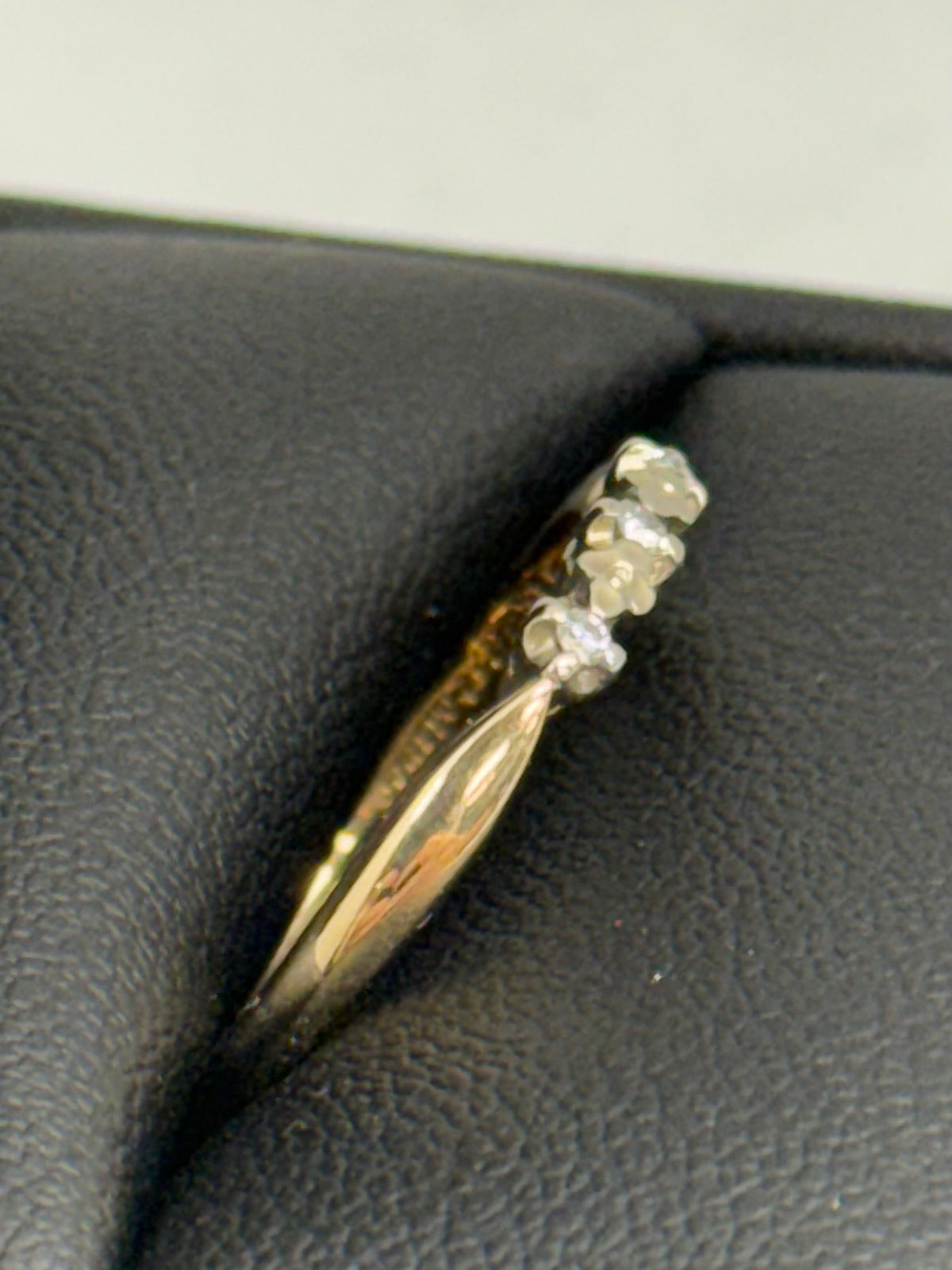 Diamond fashion band
