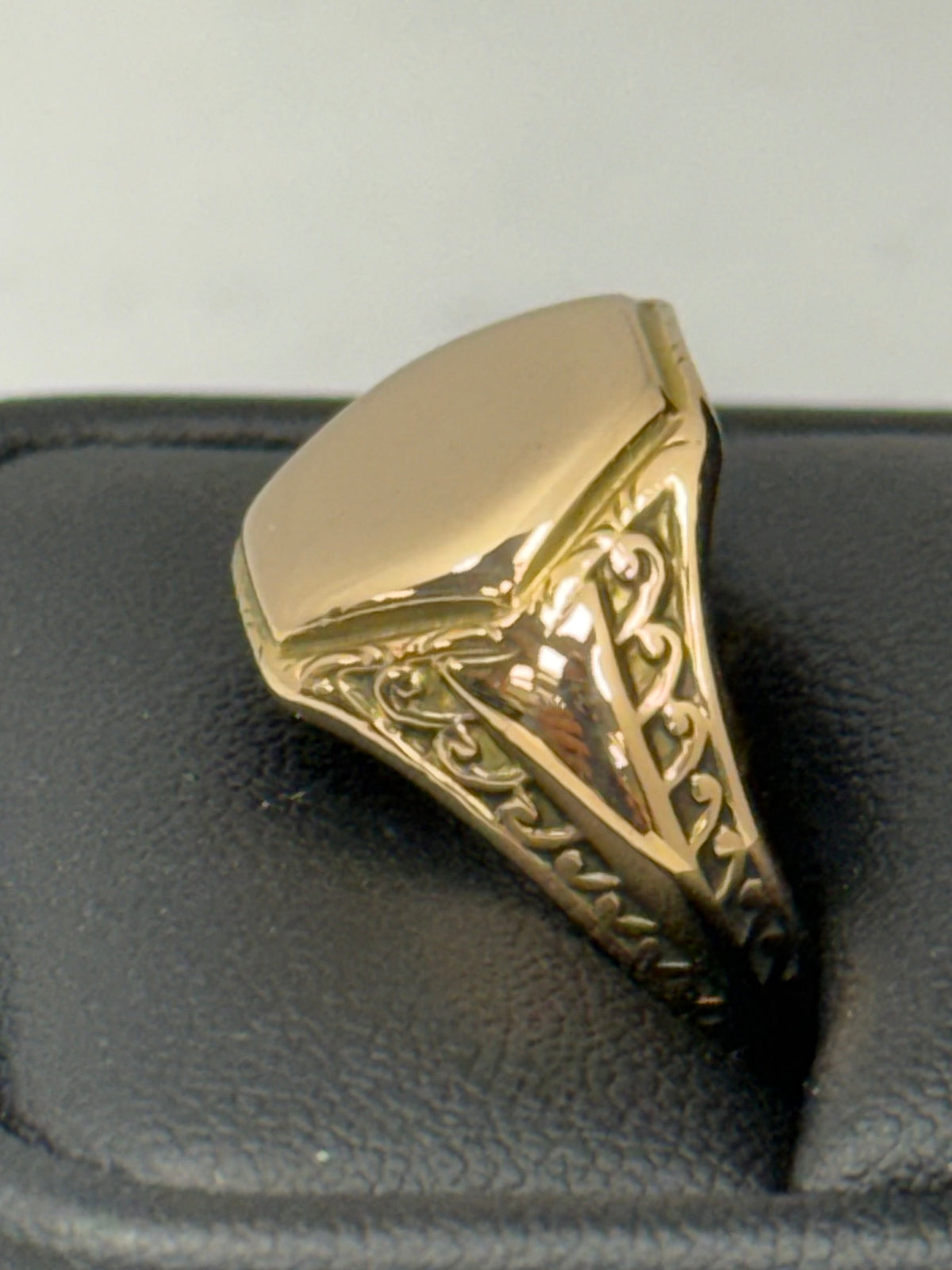 Gold Plain Signet Ring